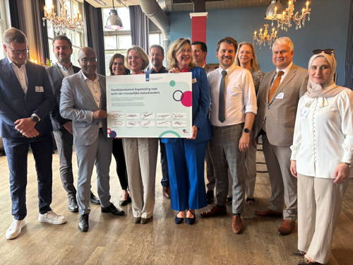 Landelijk leertraject voor begeleiding van vrouwelijke statushouders van start