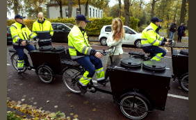 Samen met assistent wijkvegers voor een schoner Dukenburg